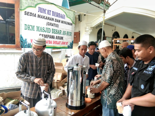 Cara Masjid Besar An Nur Cempaka Arum Melayani Umat