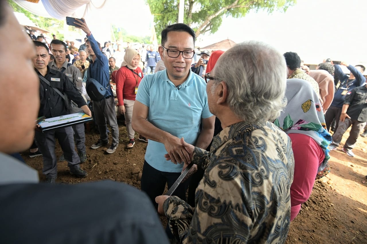 Kawal Sembilan Warga dari Natuna ke Daerah Asal