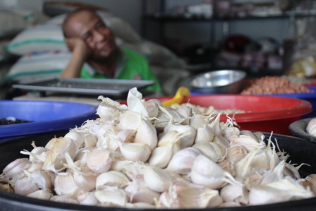 Harga Bawang Putih Turun, Sejumlah Komoditi Mulai Naik