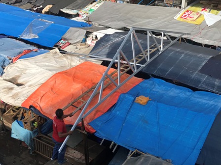 Bangunan Kanopi Ilegal Dibongkar