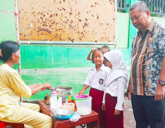 Disdik Minta Kepsek Pantau Jajanan Sekolah