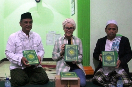 Fasilitasi Peribadatan, Selly Sebar Bantuan Alquran