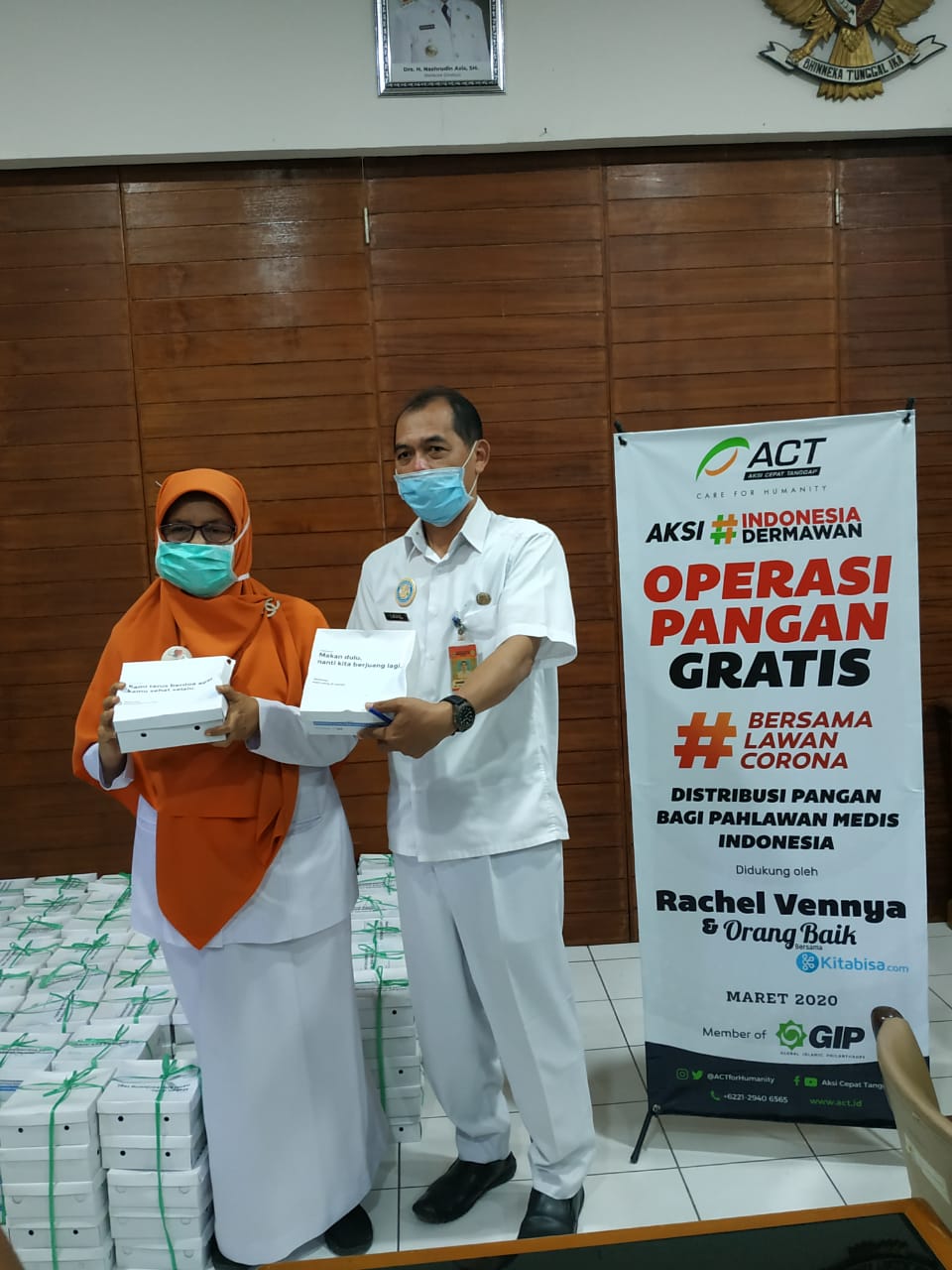 ACT Cirebon Distribusikan Makanan untuk Tim Medis Corona di RSD Gunung Jati