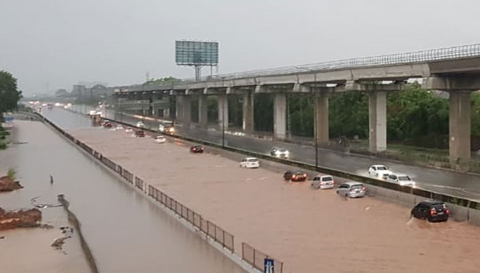 Bikin Banjir, Proyek Kereta Cepat Jakarta-Bandung Dihentikan