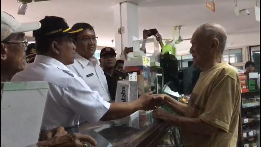 Sidak Supermarket dan Apotek, Walikota Minta Batasi Penjualan Bahan Pangan