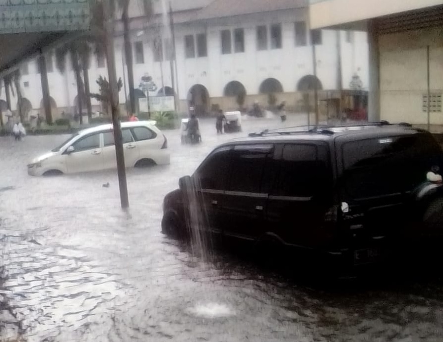 Hujan Lebat, Sejumlah Ruas Jalan Tergenang