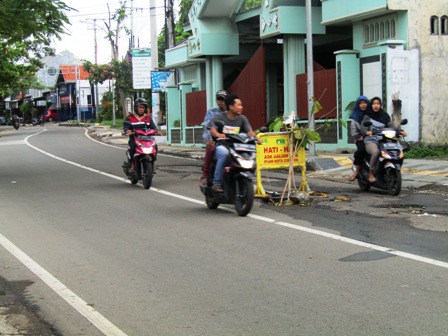 Sudah Ditambal, Lubang di Jl Perjuangan Muncul Lagi