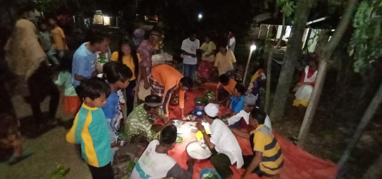 Dipercaya Tangkal Corona, Warga Pesisir Pantai Tiris Indramayu Gelar Tradisi Baritan