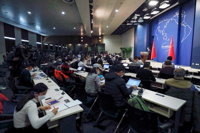 China Usir 13 Jurnalis Amerika