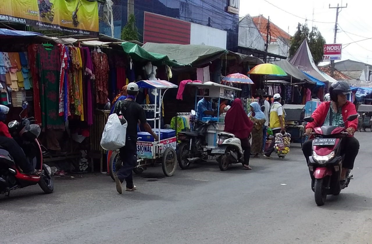 Omzet Pedagang Pasar Turun