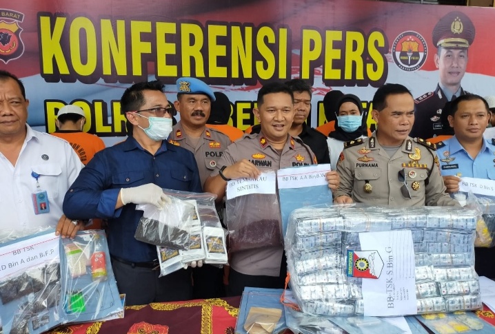 Satreskoba Polres Ciko Bekuk Bandar Sabu, Pil Koplo dan Tembakau Gorila