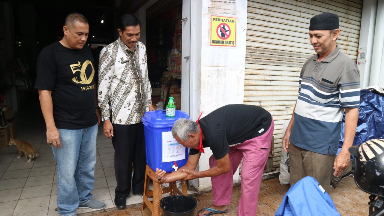 Cegah Corona, Perumda Pasar Pasang Wastafel di Pasar