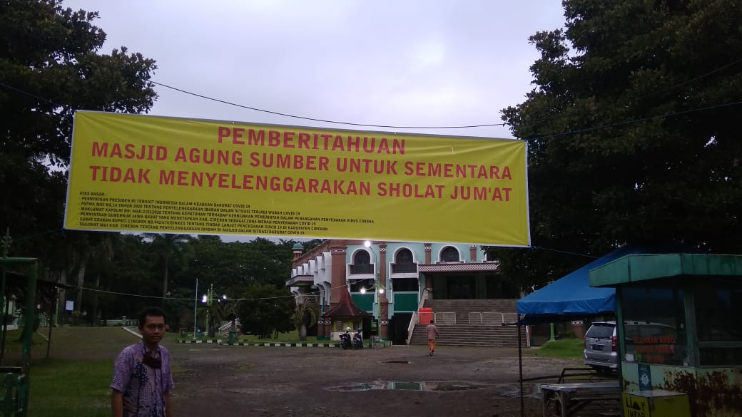 Cegah Corona, Masjid Agung Sumber Tiadakan Salat Jumat