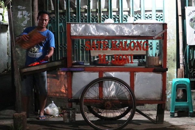 Menikmati Sate Kalong Khas Cirebon