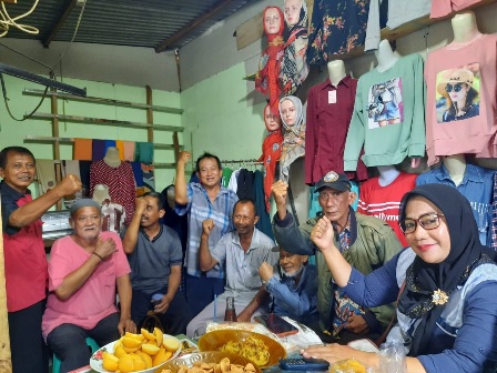 Revitalisasi Tak Kunjung Usai, Pedagang Sengsara