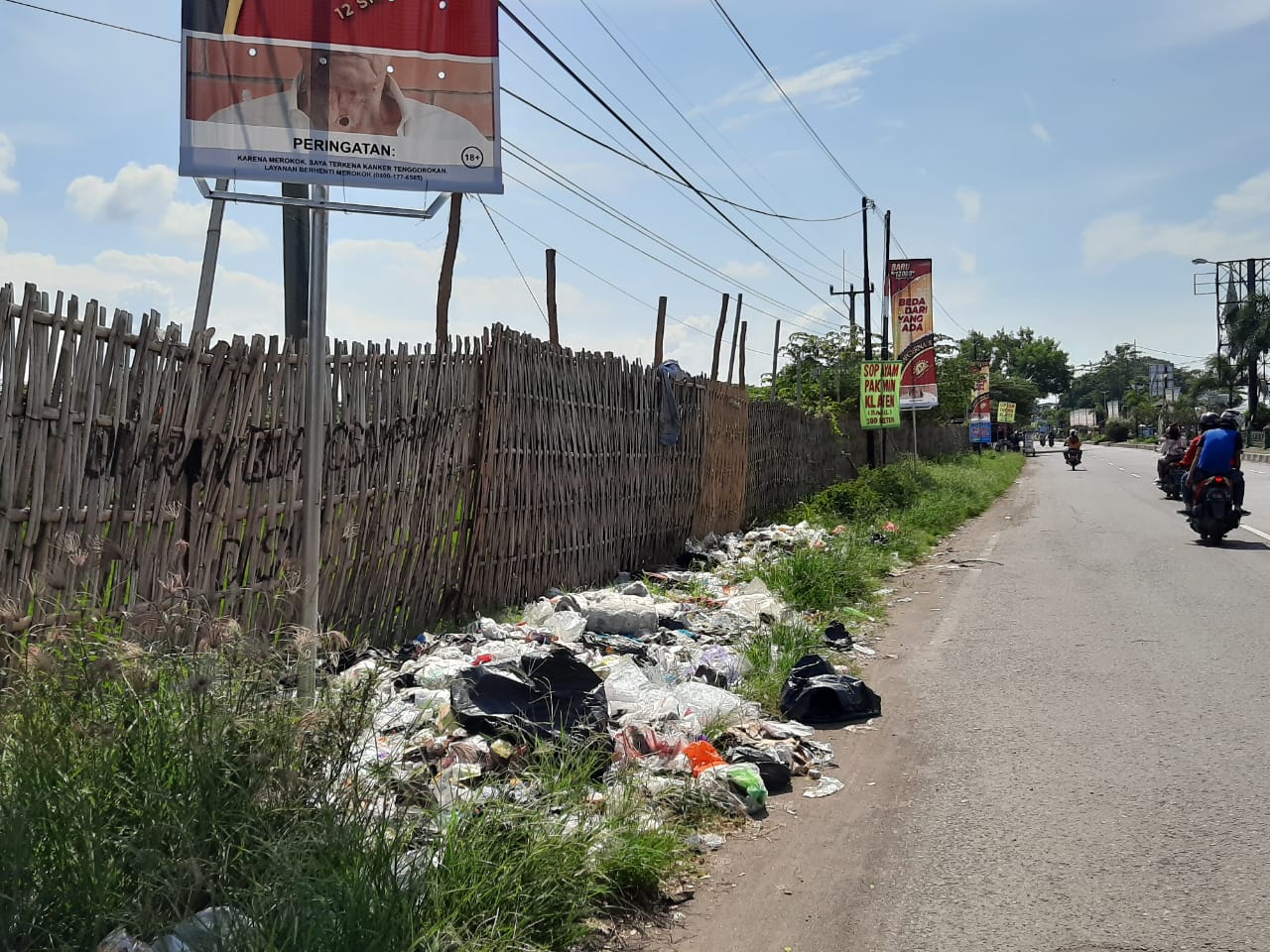 Masyarakat Masih Buang Sampah Sembarangan