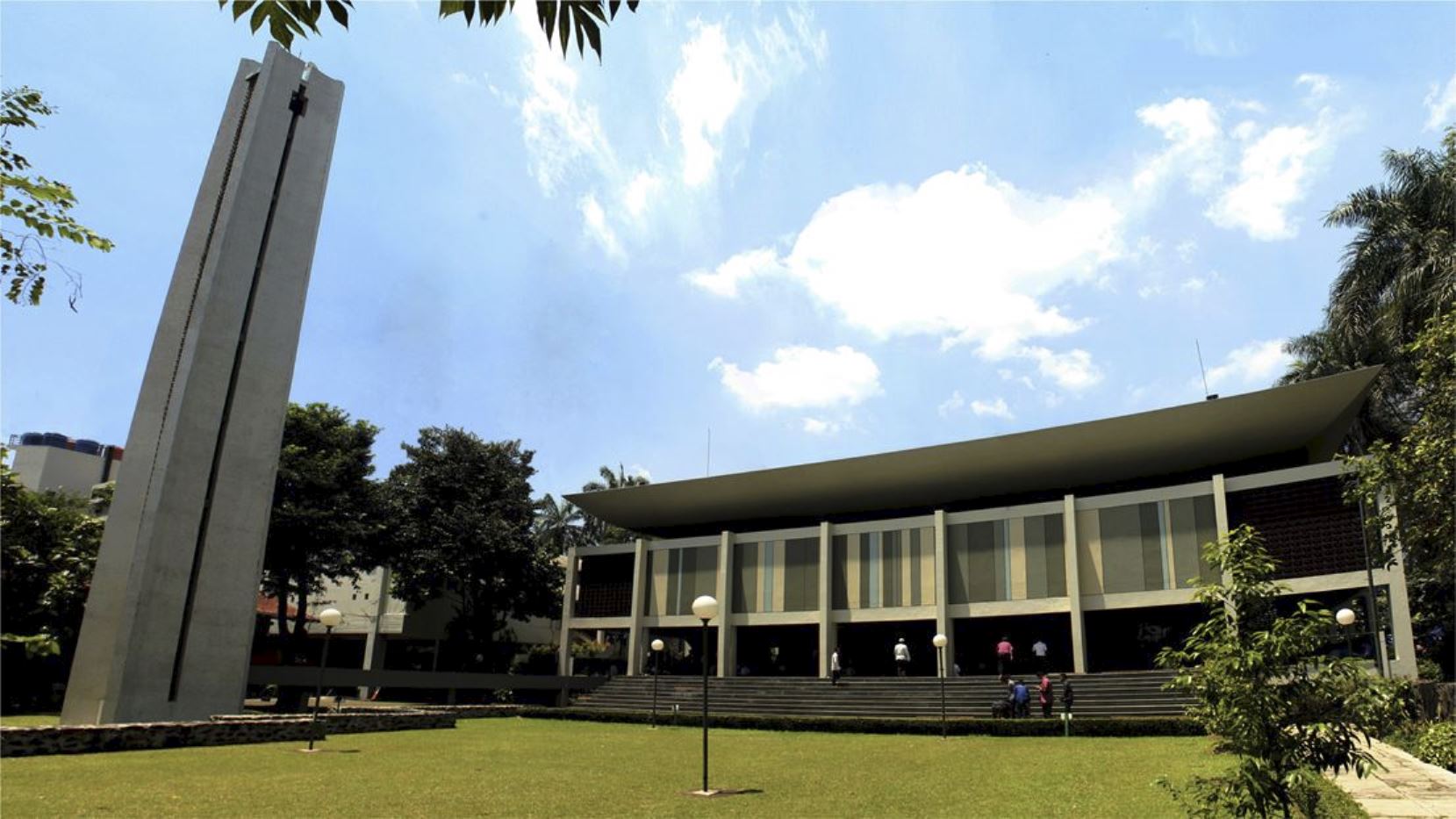 Masjid Salman ITB Lockdown karena Pemateri Diskusi Positif Corona