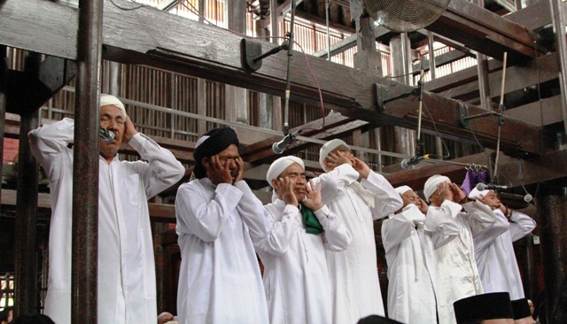 Kisah Azan Pitu Mengusir Wabah Baruan Nandi di Cirebon