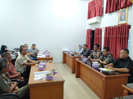 Dewan Cecar PT Ayam Unggul, DLH Tak Beri Peringatan, Padahal  Perusahaan Lalai Laporkan Limbah B3