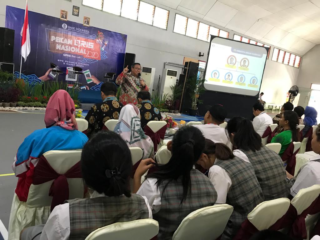 Pembayaran Nontunai Lebih Aman, KPw BI Cirebon  Terus Sosialisasi QRIS di Sekolah