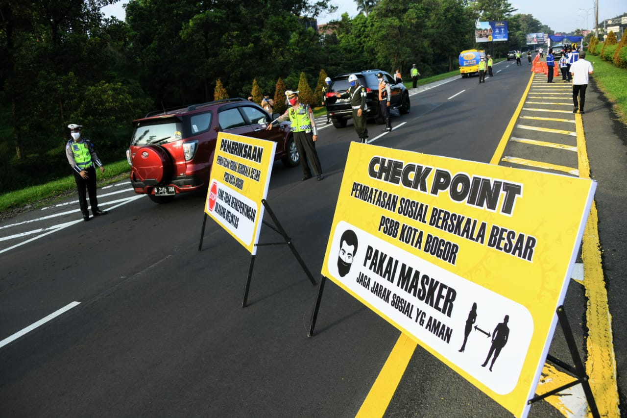 Hari Pertama PSBB Bogor Kendaraan di Tol Jagorawi Turun 50 Persen