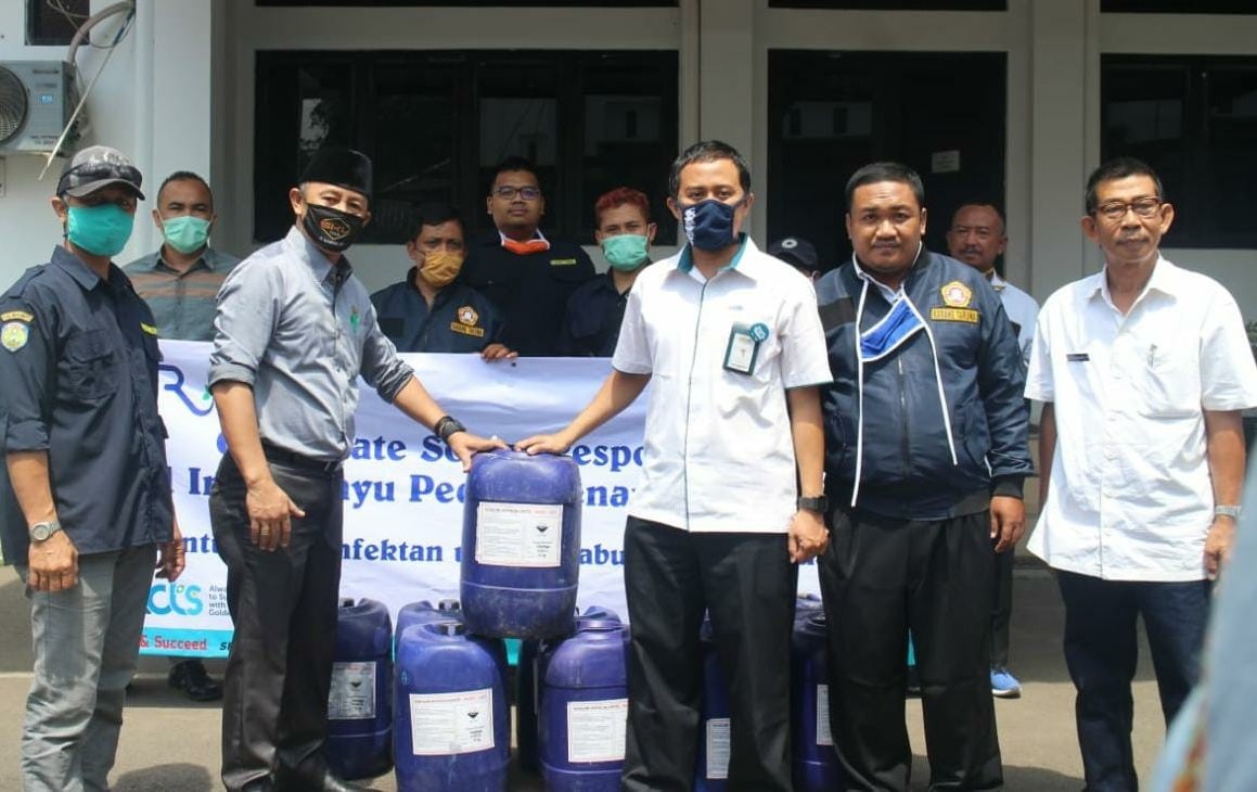 PLTU Gandeng Karang Taruna Sebar Chlorin di Zona Waspada