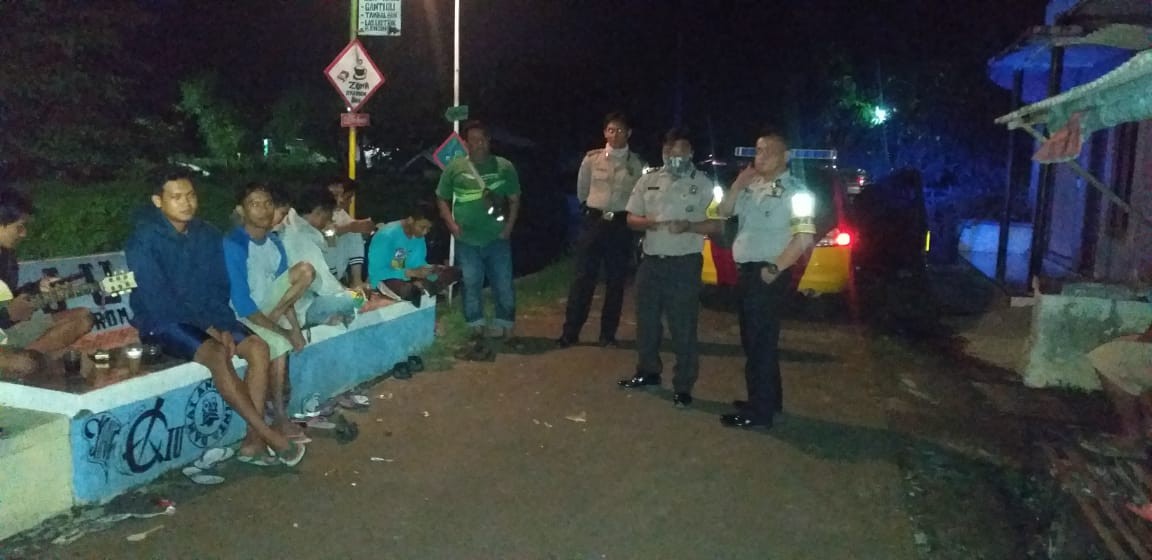 Cegah Corona, Polisi Patroli Malam