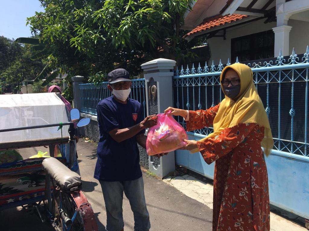 Sambut Ramadan GMI Bagikan Sembako