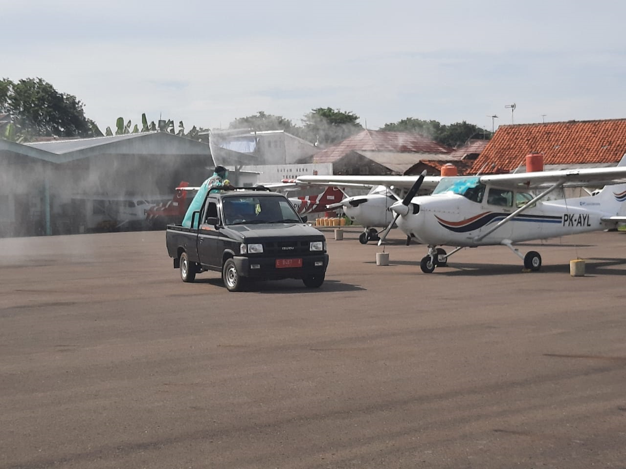 Bandara Cakrabhuana dan Pos TNI AU Disemprot Disinfektan