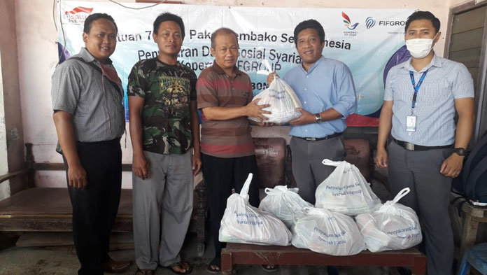 Ringan Beban Warga terdampak Covid-19, FIFGROUP Cirebon Salurkan 414 Paket Sembako