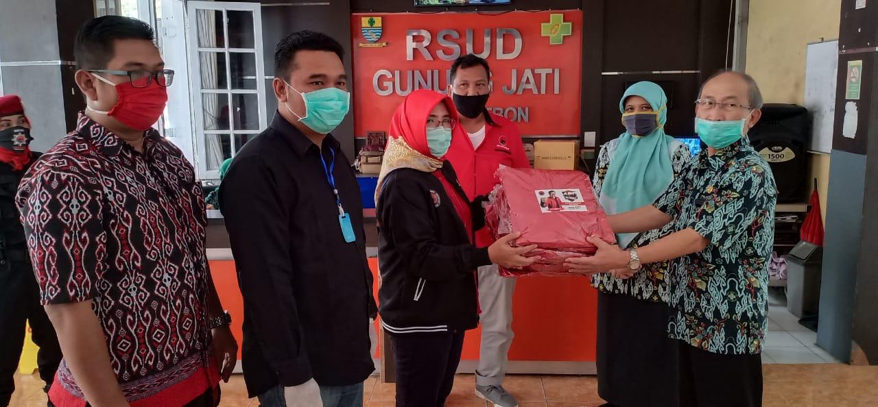 PDI Perjuangan Bantu APD RSD Gunung Jati