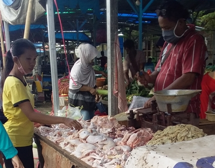 Harga Kebutuhan Pokok di Pasar Jatibarang Stabil