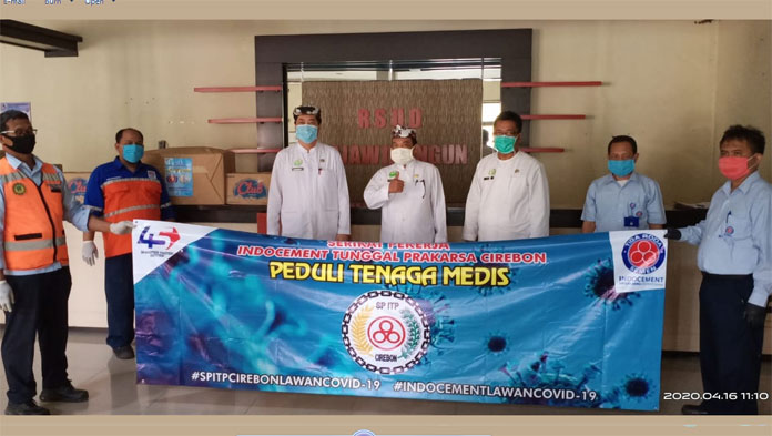 Serikat Pekerja, Karyawan dan Pensiunan Indocement Pabrik Cirebon Bantu Alat Medis ke 4 Puskesmas dan 3 Rumah 