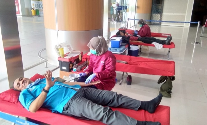 Puluhan Karyawan BIJB Ikut Aksi Sosial Donor Darah