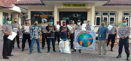 Jurnalis Cirebon Timur Bagikan APD Kepada Bhabinkamtibmas 10 Polsek Zona Timur