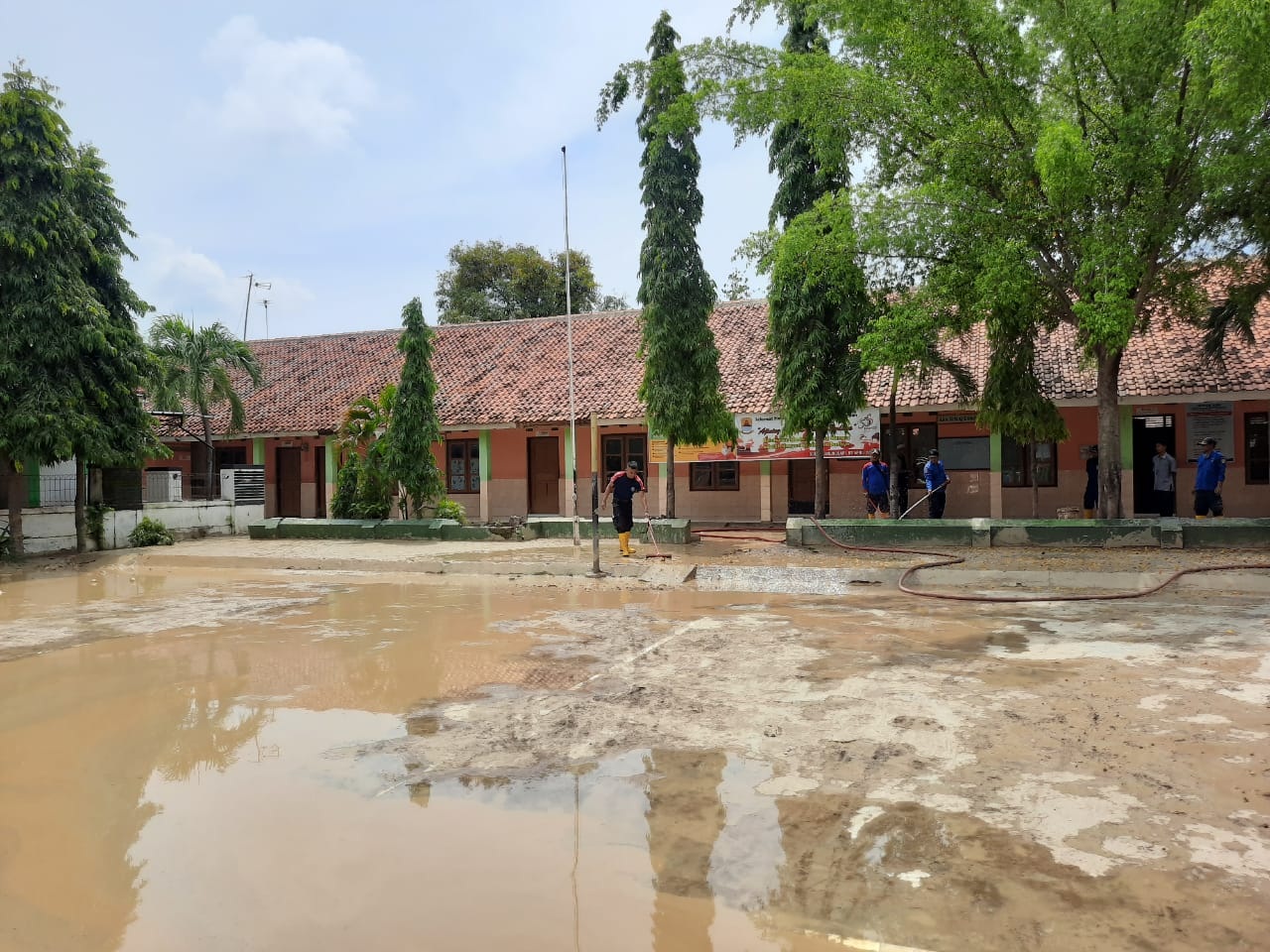 Pengungsi Banjir Kembali ke Rumah, Minta Pelebaran Sungai, Tidak Juga Direalisasi