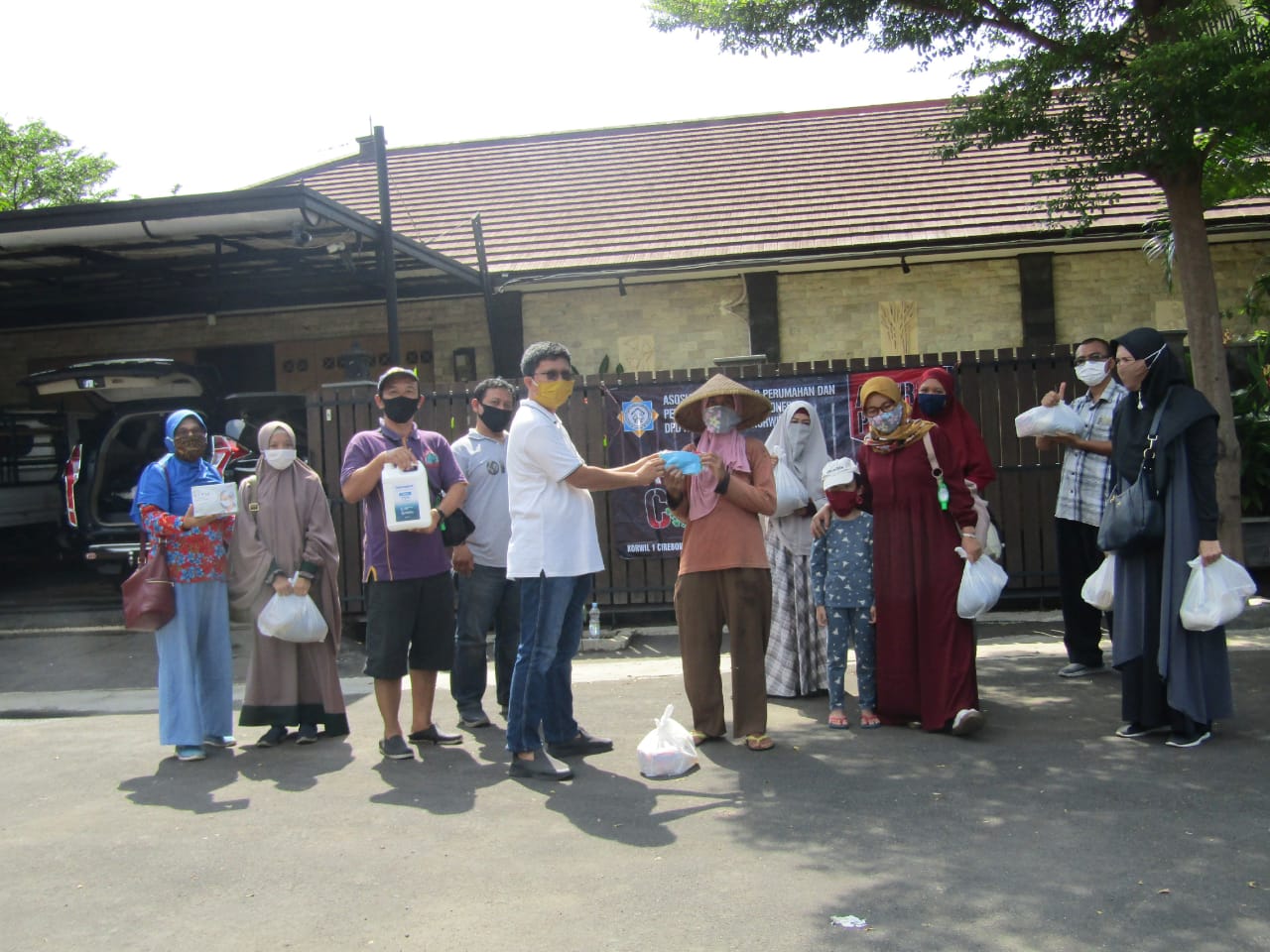 Apersi Cirebon Bantu Warga Terdampak