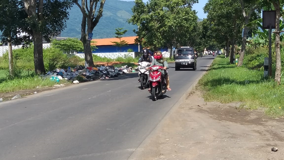 Jalur Cikijing-Ciamis Banyak Sampah