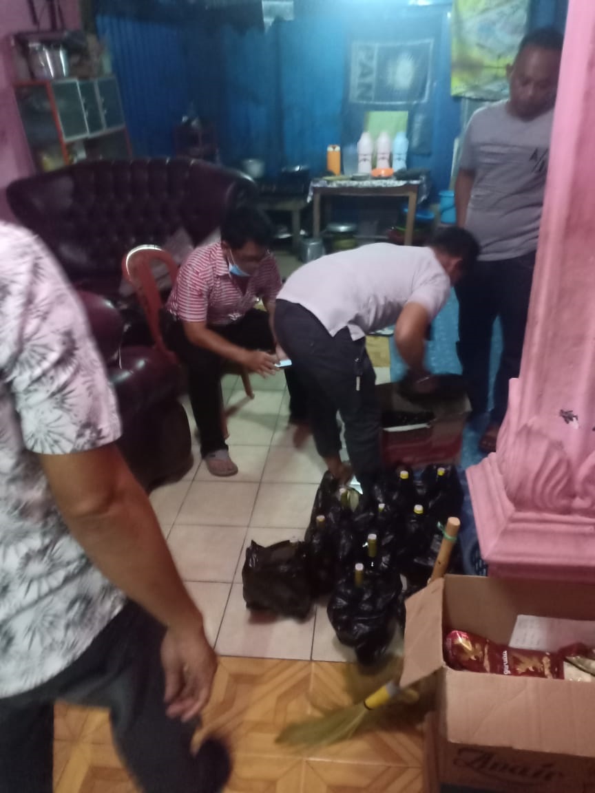 Polres Cirebon Sita Puluhan Botol Miras