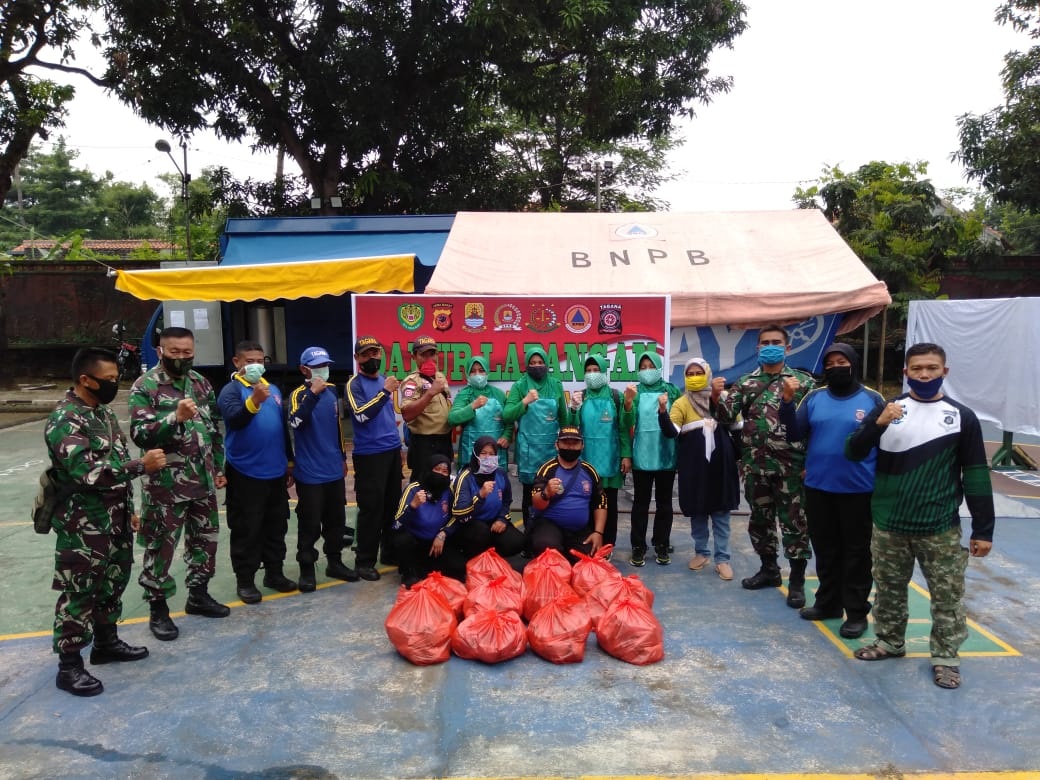 Gugus Tugas Covid-19 Pasok 500 Nasi Perhari