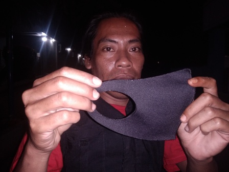 Pedagang Tegalgubug Produksi Masker Scuba, Sehari Bisa Jual 100 Kodi