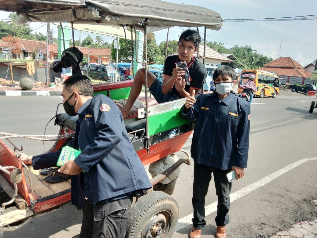 Karang Taruna Tebar Ribuan Masker