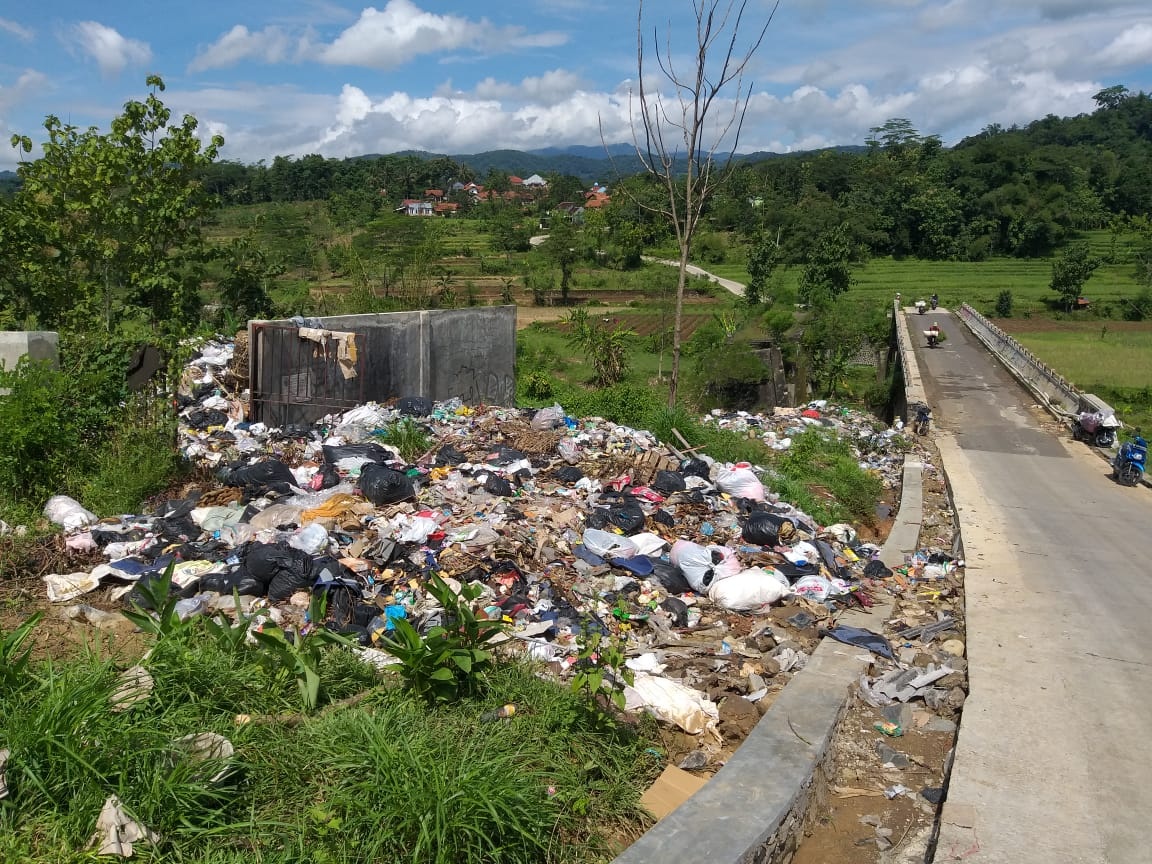 TPS Bantarujeg Butuh Angkutan Rutin