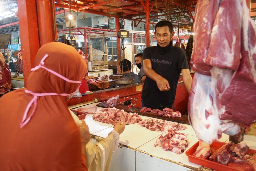 Harga Daging Sapi Tembus Rp130.000