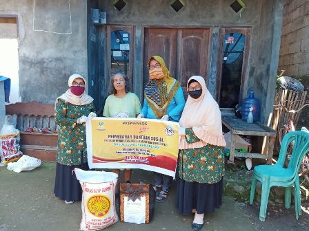 PSTW Kasih Ibu dan BRSLU Budhi Dharma Peduli Lansia