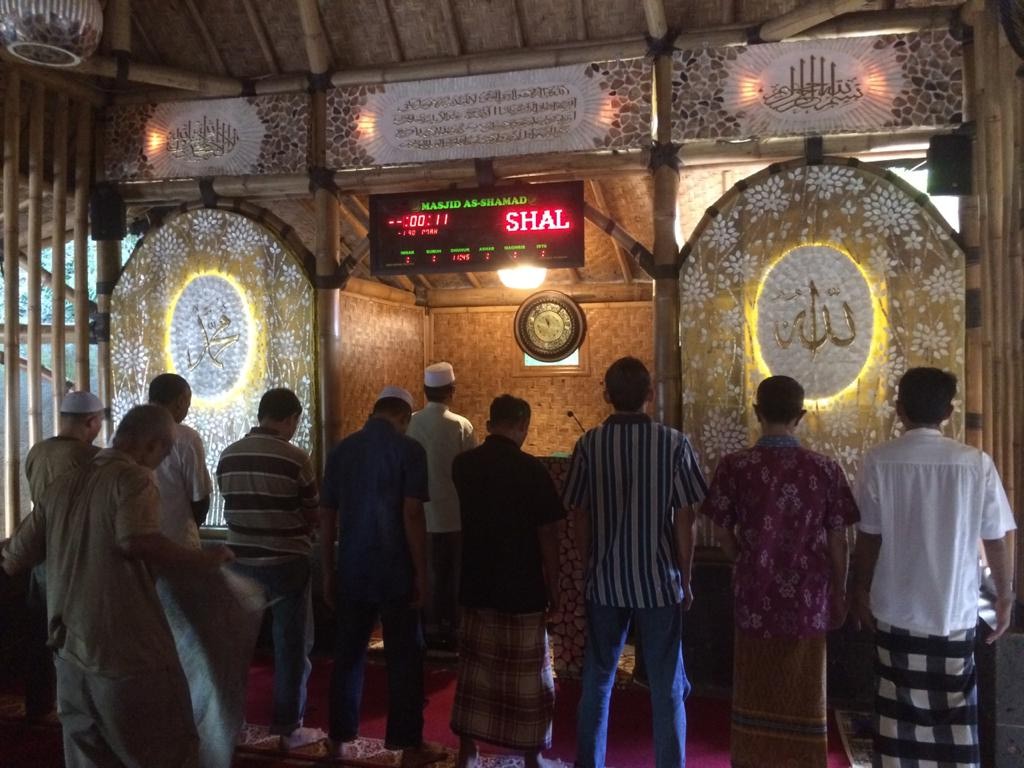 Masjid As Shamad Nyaman, Seperti Sedang Berada di Desa
