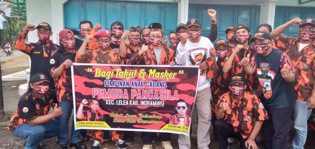 Giliran PP Lelea Tebar Ratusan Masker