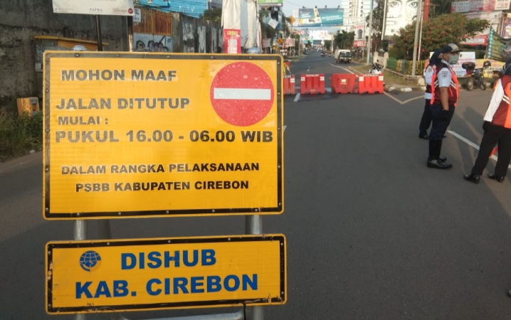 Terapkan PSBB, Jalan Tuparev Cirebon Ditutup Mulai Pukul 16.00 sampai 06.00 WIB