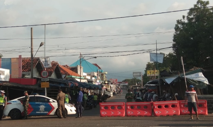 Jelang Magrib, 4 Titik Keramaian di Wilayah Gempol-Palimanan Ini Ditutup selama PSBB