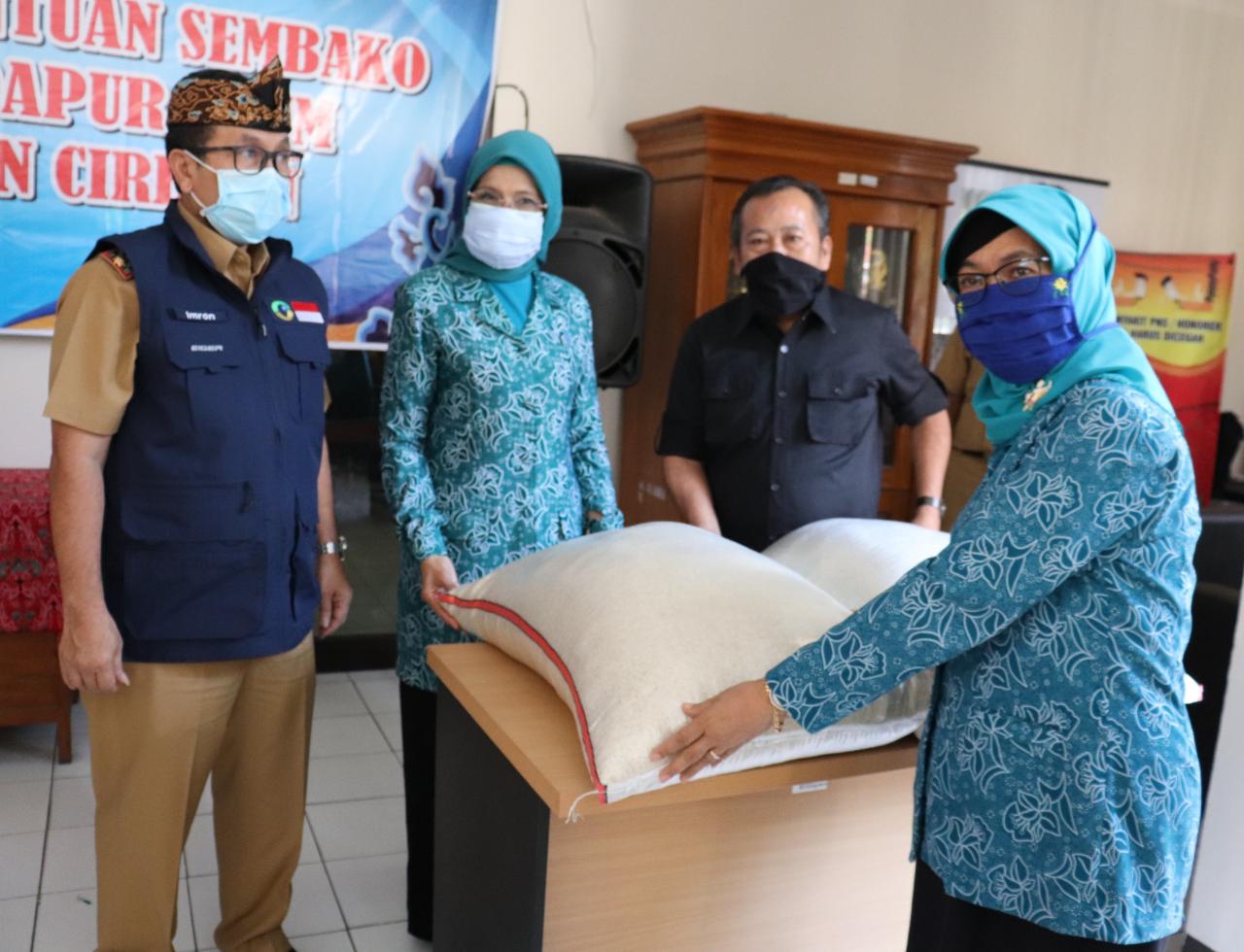 Pemkab Cirebon Salurkan 42 Ton Beras